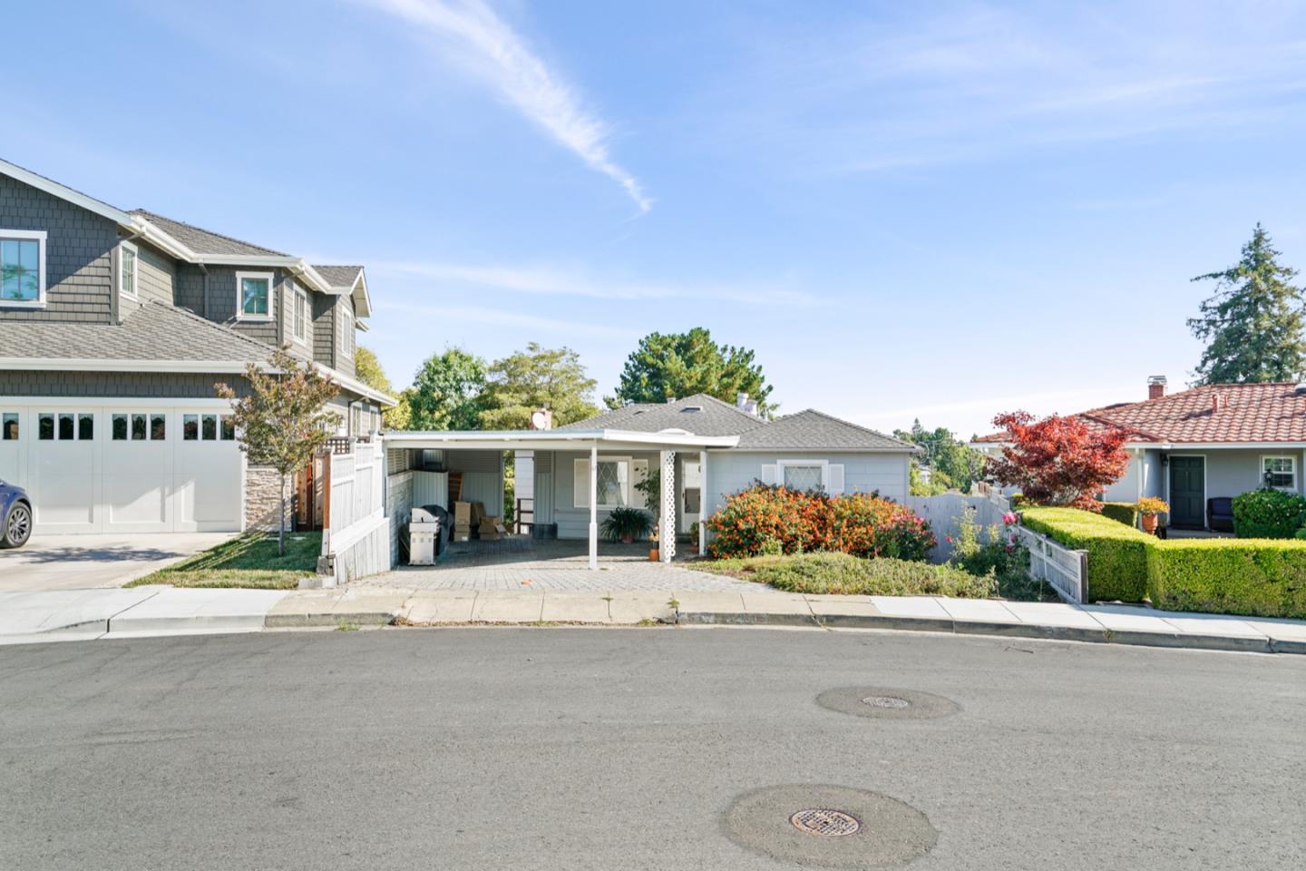 61 Hilltop Dr, San Carlos, CA 94070 3 Beds 1/1 Baths (Sold