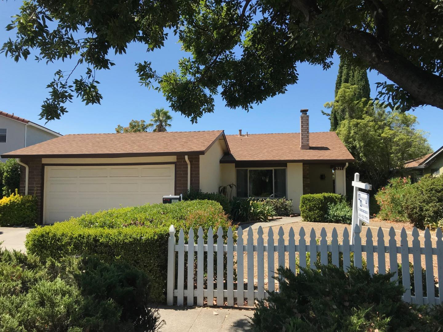 321 La Pala Drive San Jose Ca 95127 749 950 Www Yarkinrealty