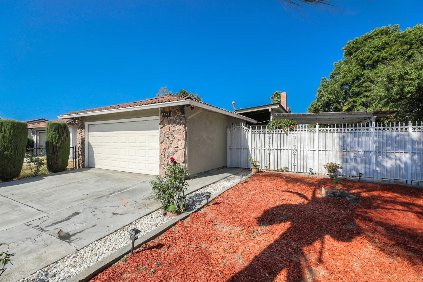 1578 Roberts Ave, San Jose, CA 95122 3 Beds 2 Baths (Sold