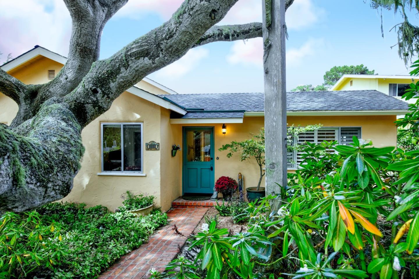 610 St, Pacific Grove, CA 93950 2 Beds 2 Baths (Sold