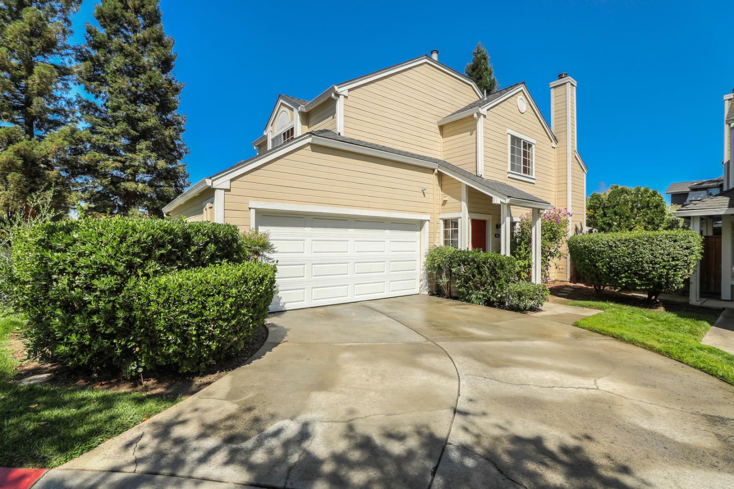 Detail Gallery Image 1 of 1 For 189 Easy St #A,  Mountain View,  CA 94043 - 3 Beds | 2/1 Baths
