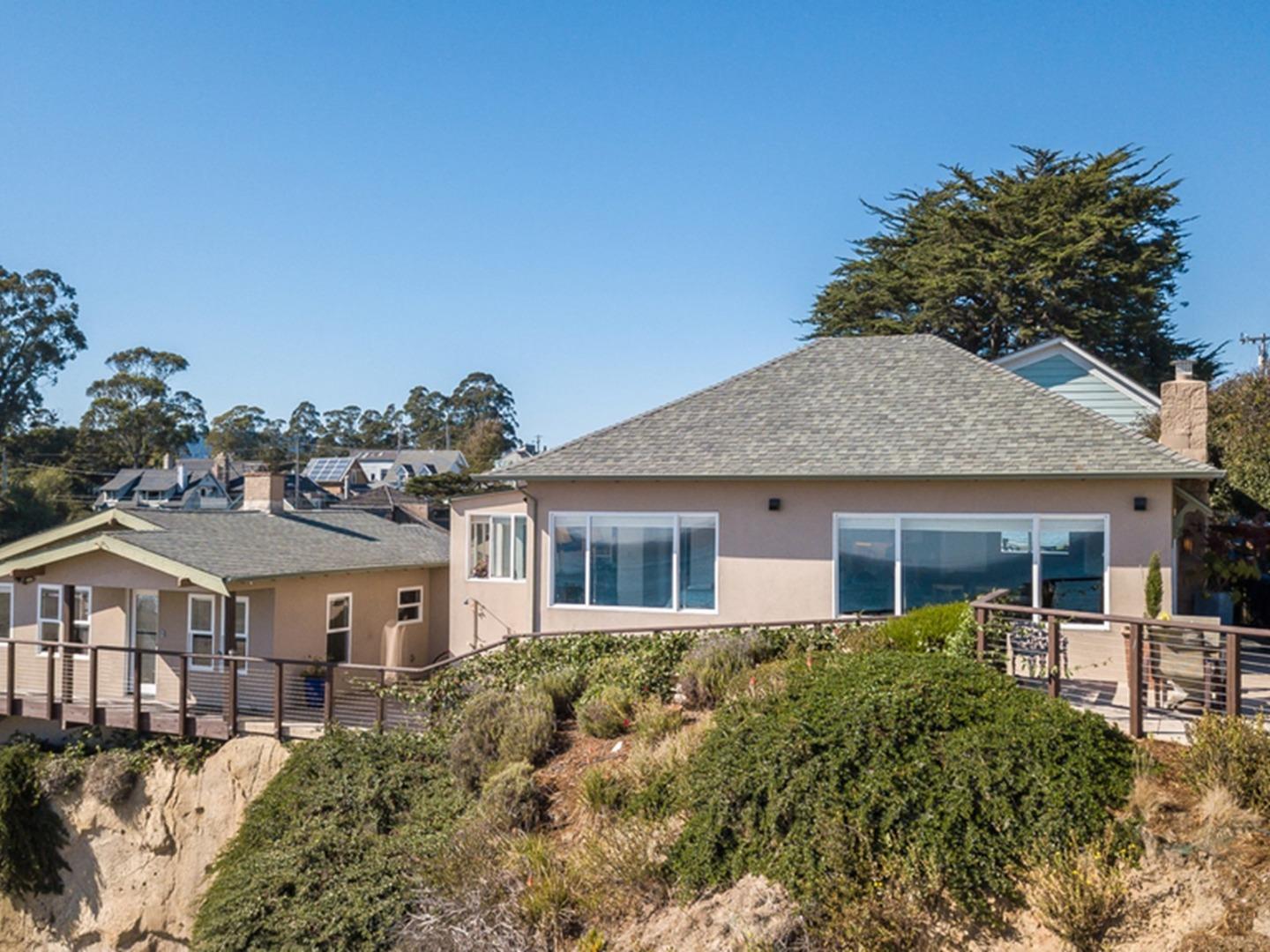 105 Seabright Ave, Santa Cruz, CA 95062 3 Beds 2 Baths (Canceled) ML81768781 MLSL