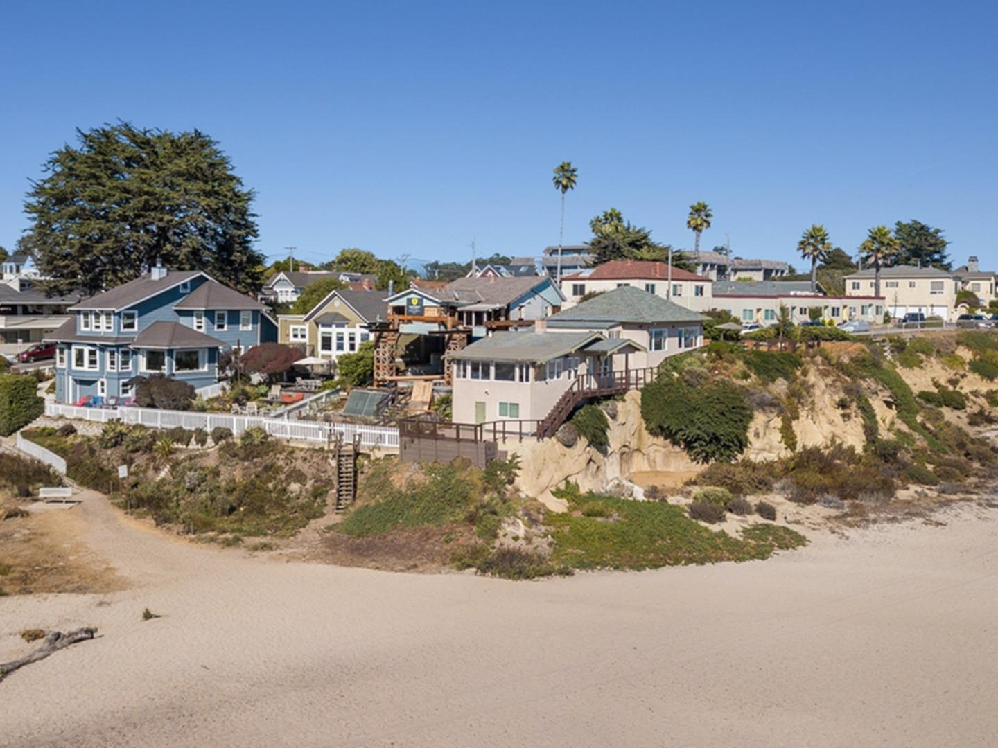 105 Seabright Ave, Santa Cruz, CA 95062 3 Beds 2 Baths (Canceled) ML81768781 MLSL