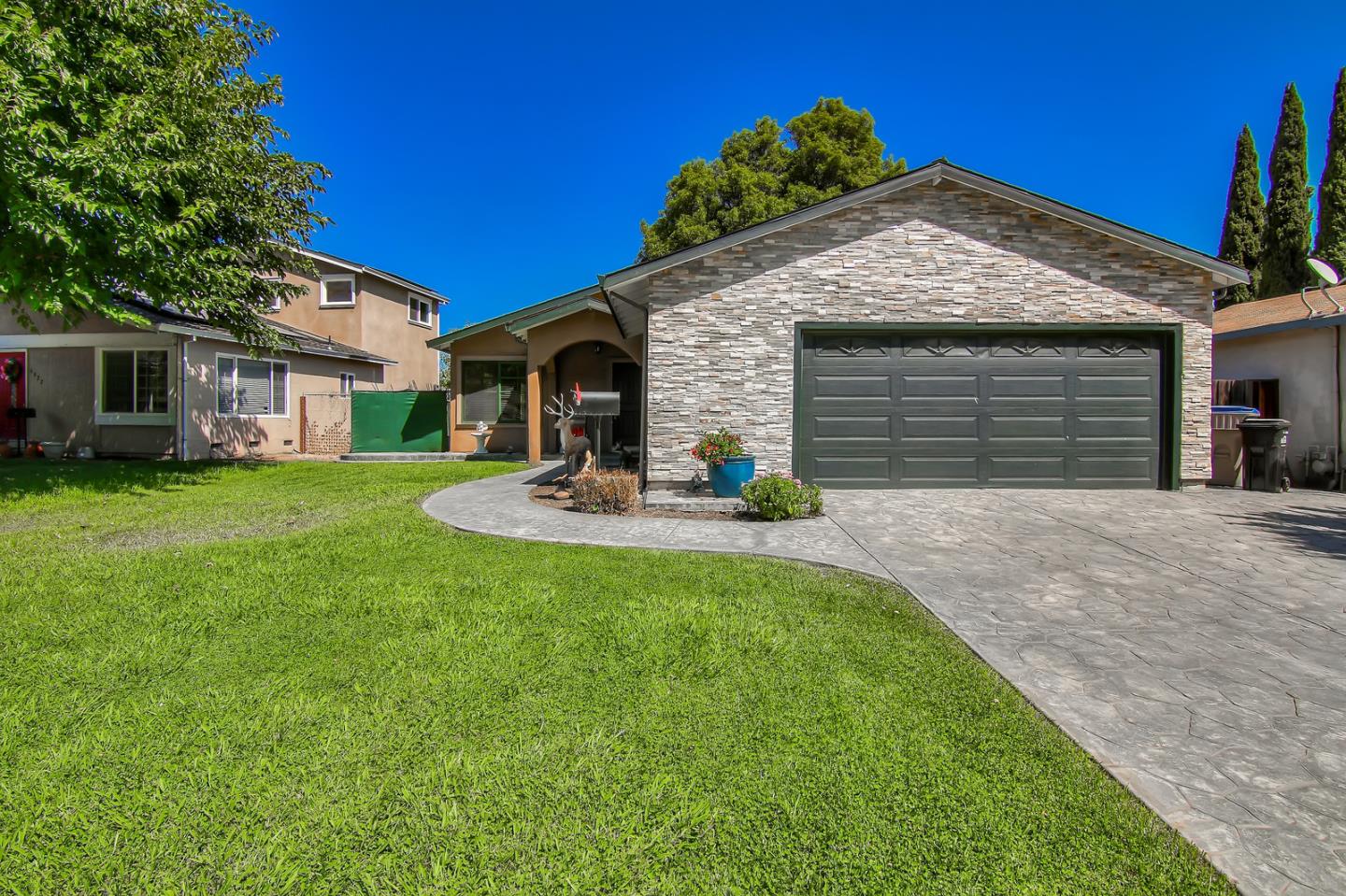 6928 Heaton Moor Dr, San Jose, CA 95119 4 Beds 2 Baths (Sold) ML81768872 MLSL