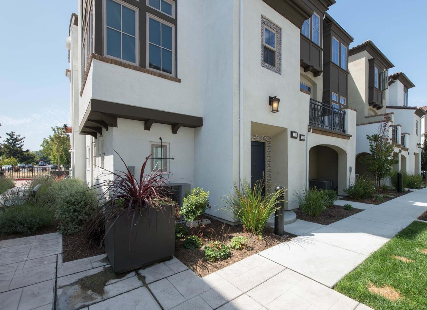 Detail Gallery Image 1 of 1 For 123 Sonoma Ter, Mountain View,  CA 94043 - 2 Beds | 2/1 Baths