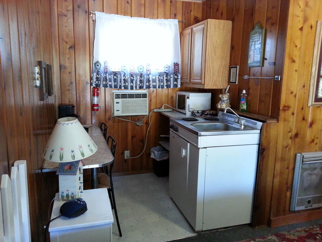 20714 Lakeshore Drive, LAKEHEAD, California 96051, ,Comm Business Opportunity,For Sale,Lakeshore Drive,40963678