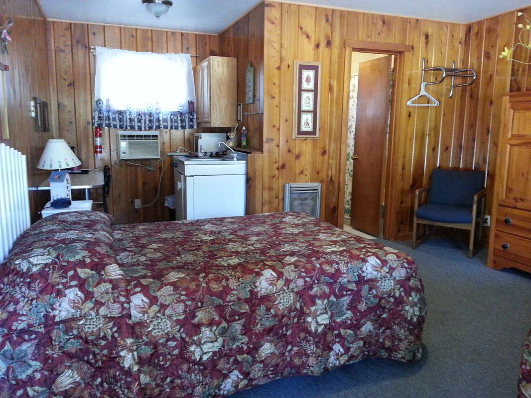 20714 Lakeshore Drive, LAKEHEAD, California 96051, ,Comm Business Opportunity,For Sale,Lakeshore Drive,40963678