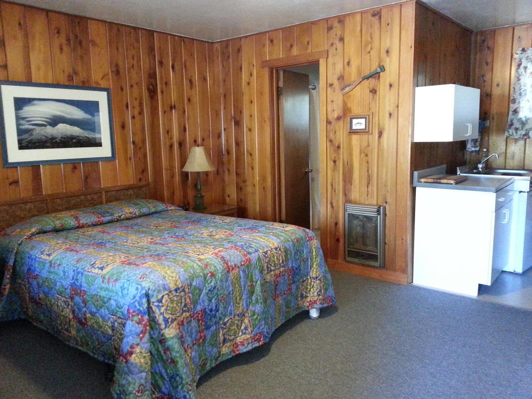 20714 Lakeshore Drive, LAKEHEAD, California 96051, ,Comm Business Opportunity,For Sale,Lakeshore Drive,40963678