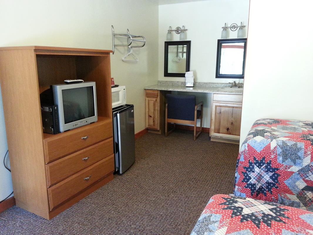20714 Lakeshore Drive, LAKEHEAD, California 96051, ,Comm Business Opportunity,For Sale,Lakeshore Drive,40963678