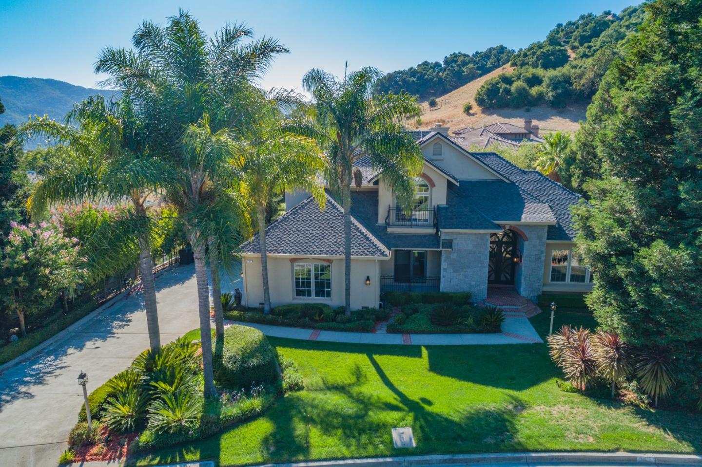 8595 Larkspur Ln, Gilroy, CA 95020 4 Beds 2/1 Baths (Sold