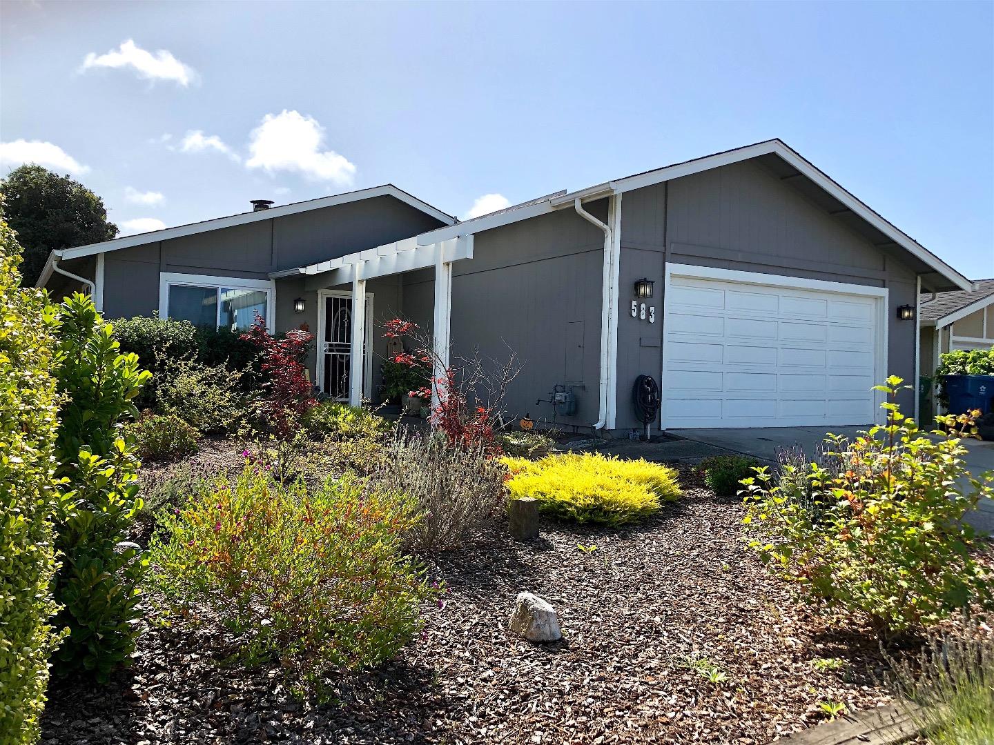 583 Terrace Ave, Half Moon Bay, CA 94019 3 Beds 2 Baths (Sold
