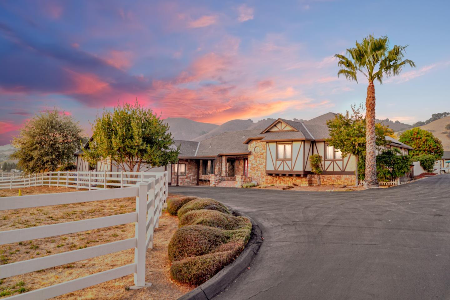 2805 Day RD, Gilroy, CA 95020 Sotheby's International Realty, Inc.