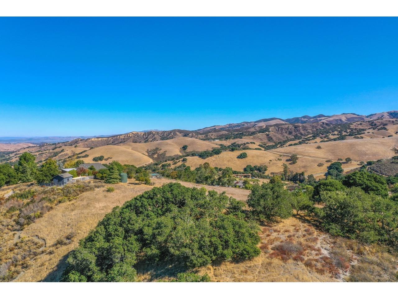 297 Corral De Tierra Rd, Corral De Tierra, CA 93908 Beds Baths