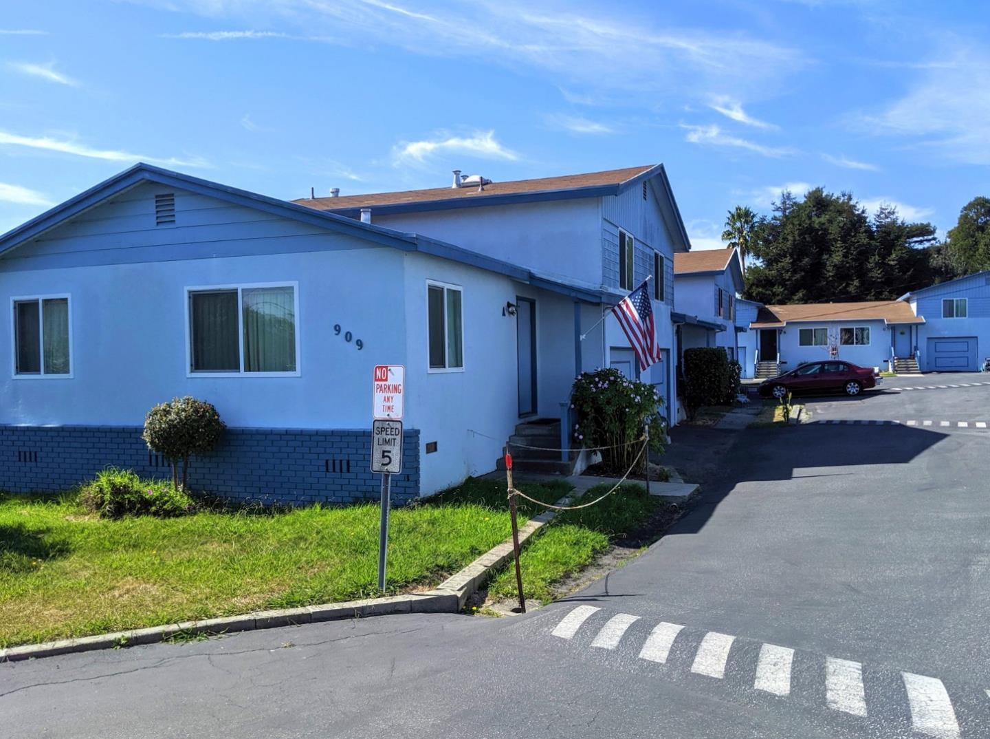 909 35th Ave, Santa Cruz, CA 95062 Beds Baths () ML81773743 MLSL