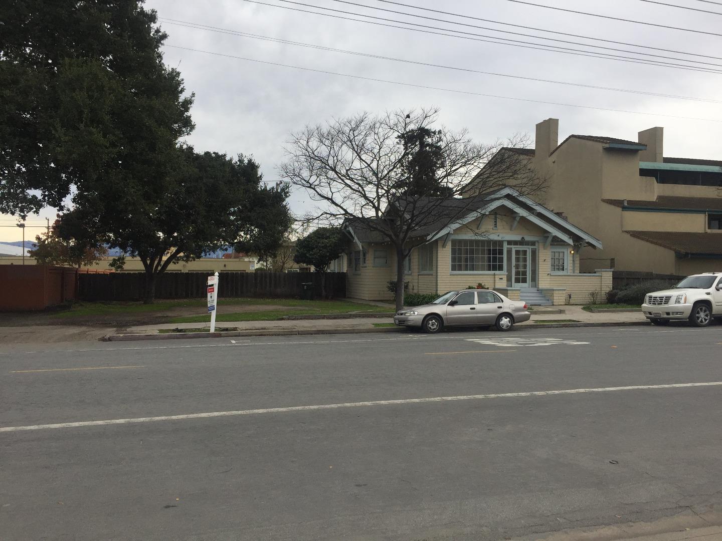 217 Pajaro ST, Salinas, CA 93901 Sotheby's International Realty, Inc.