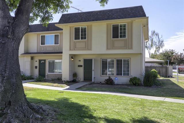Detail Gallery Image 1 of 1 For 2652 Salome Ct, San Jose,  CA 95121 - 4 Beds | 2/1 Baths