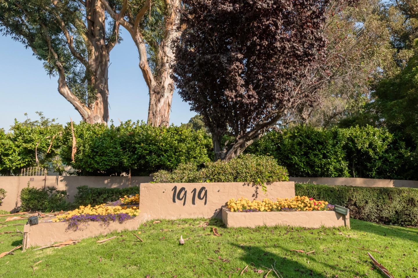 1919 Alameda De Las Pulgas 137, San Mateo, CA 94403 2 Beds 1 Baths