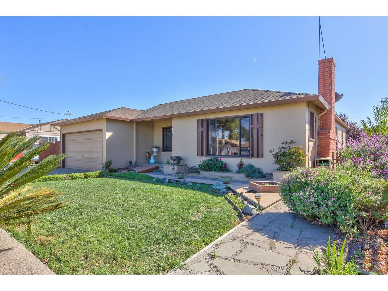 126 Afton Rd, Salinas, CA 93905 2 Beds 1 Baths (Sold) ML81774497