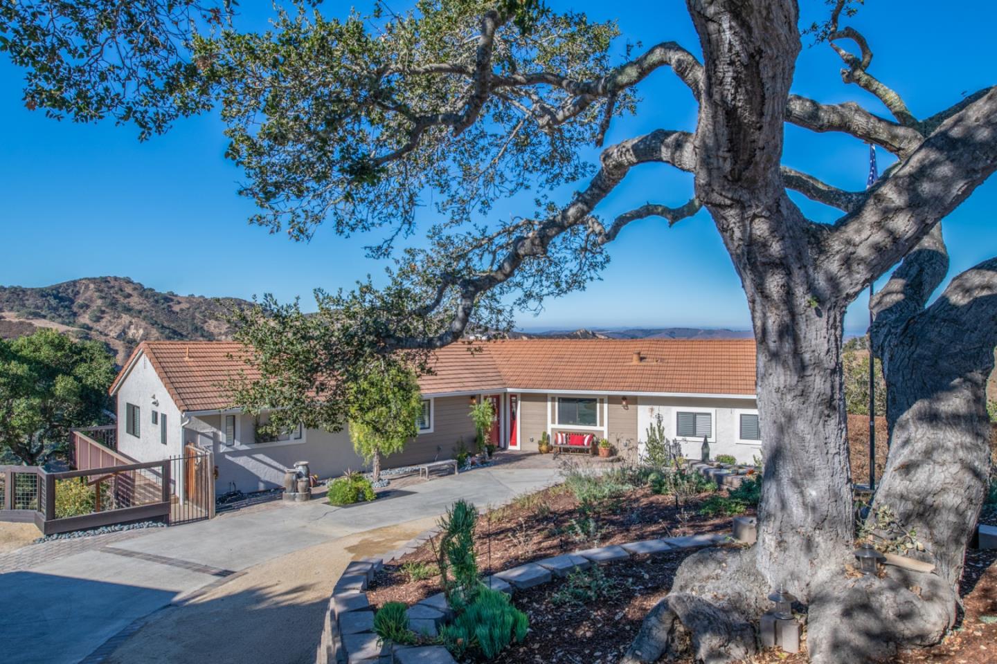 225 San Benancio Rd, Salinas, CA 93908 3 Beds 2 Baths (Sold