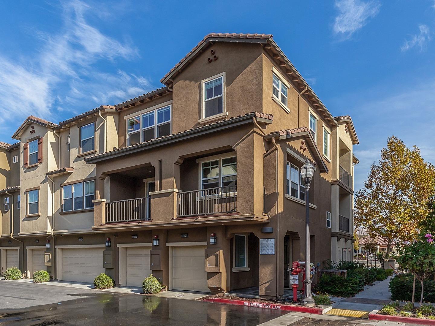 Detail Gallery Image 1 of 1 For 691 N Capitol Ave #8,  San Jose,  CA 95133 - 3 Beds | 2/1 Baths
