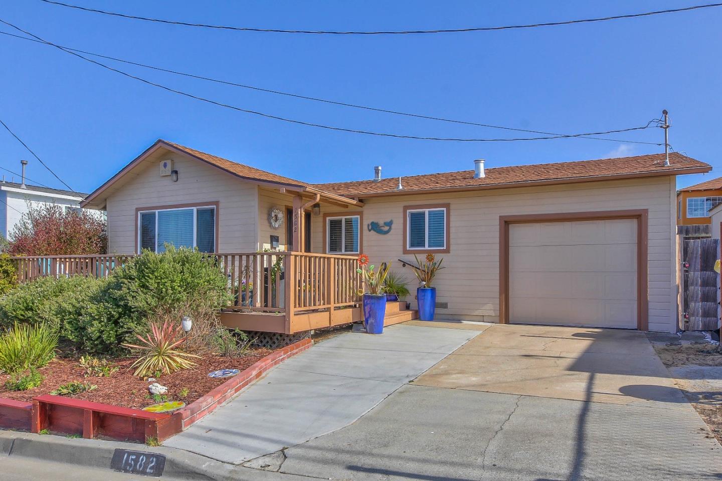 1582 Vallejo St, Seaside, CA 93955 3 Beds 2 Baths (Sold) ML81775640 MLSL