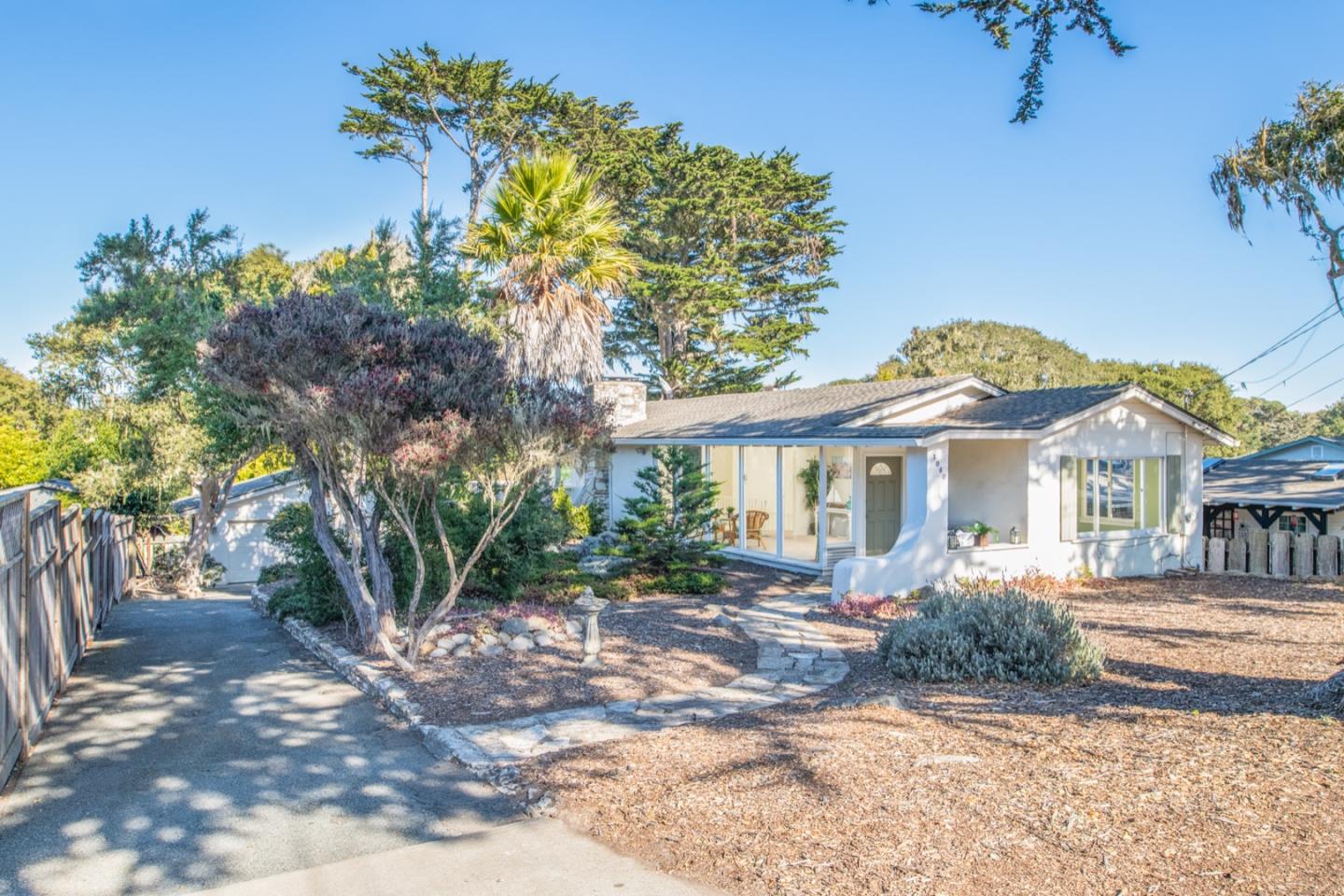 1060 Jewell Ave, Pacific Grove, CA 93950 2 Beds 2 Baths (Sold