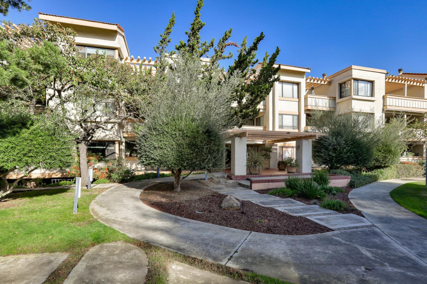 Detail Gallery Image 1 of 1 For 440 Cesano Ct #207,  Palo Alto,  CA 94306 - 2 Beds | 2 Baths