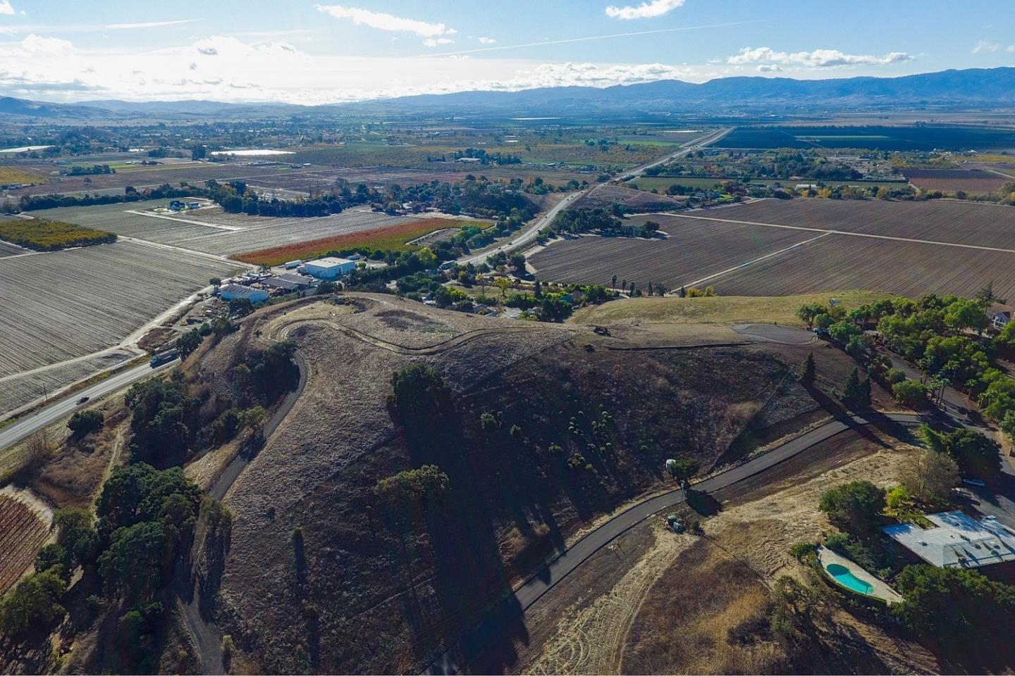 7365 Pacheco Pass Highway, HOLLISTER, California 95023, ,Lots And Land,For Sale,Pacheco Pass Highway,40964099