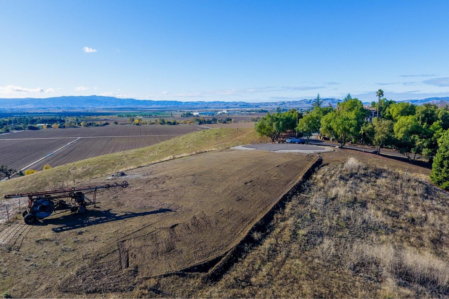 7365 Pacheco Pass Highway, HOLLISTER, California 95023, ,Lots And Land,For Sale,Pacheco Pass Highway,40964099