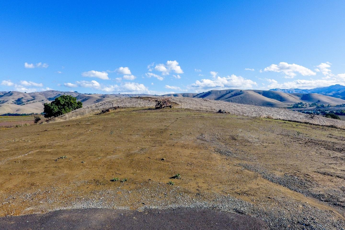 7365 Pacheco Pass Highway, HOLLISTER, California 95023, ,Lots And Land,For Sale,Pacheco Pass Highway,40964099