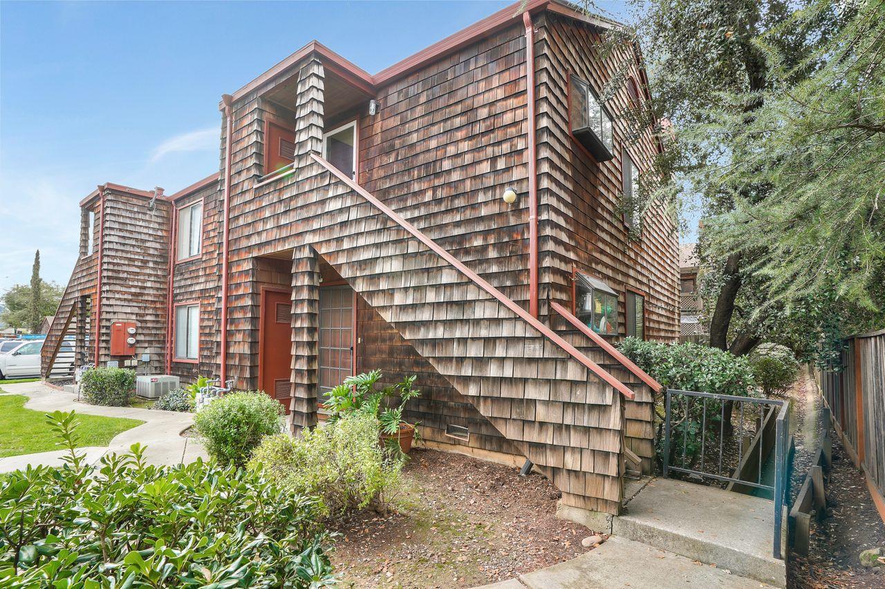 1555 Hecker Pass Rd F202, Gilroy, CA 95020 2 Beds 1 Baths (Sold