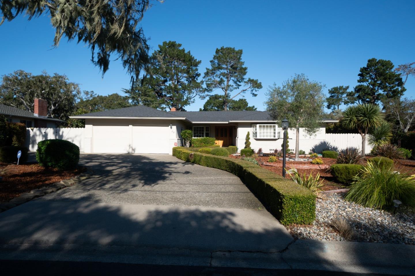 82 Alta Mesa Cir, Monterey, CA 93940 4 Beds 2/1 Baths (Sold