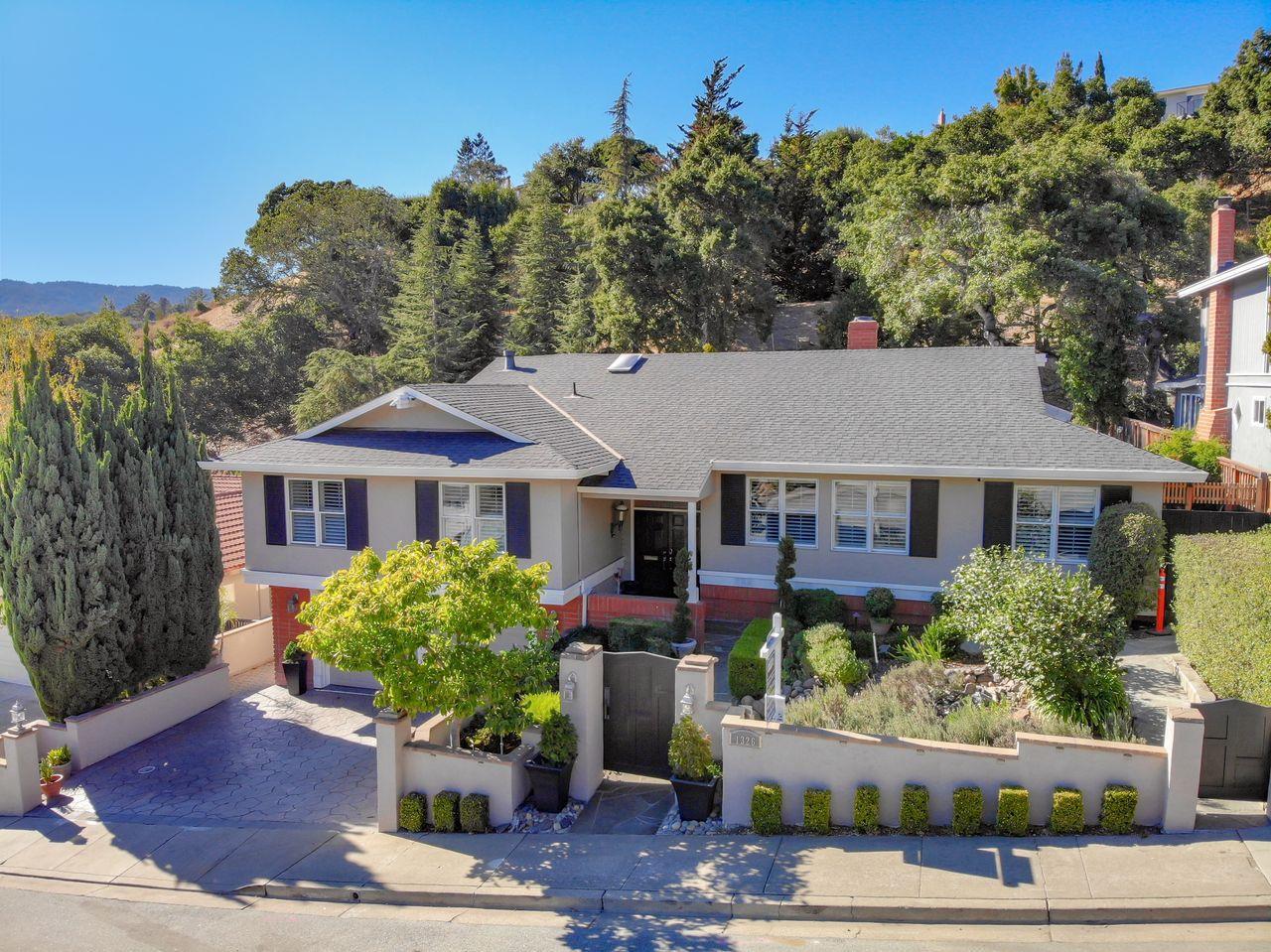 1326 Crestview Dr, San Carlos, CA 94070 4 Beds 2/1 Baths (Sold