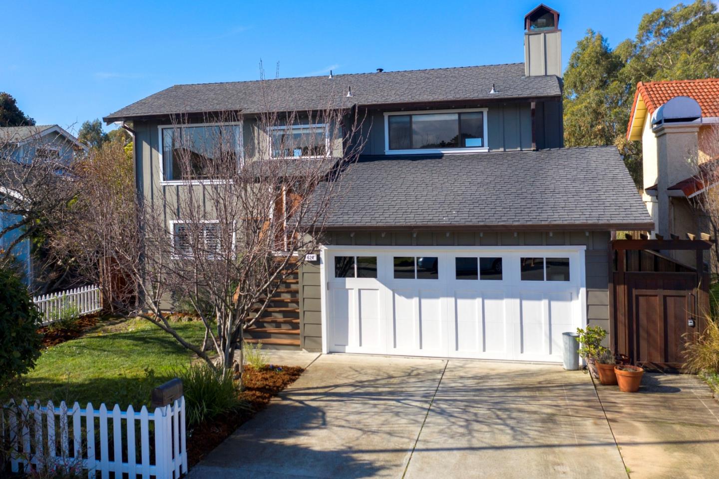 624 Terrace Ave, Half Moon Bay, CA 94019 3 Beds 2/1 Baths (Sold