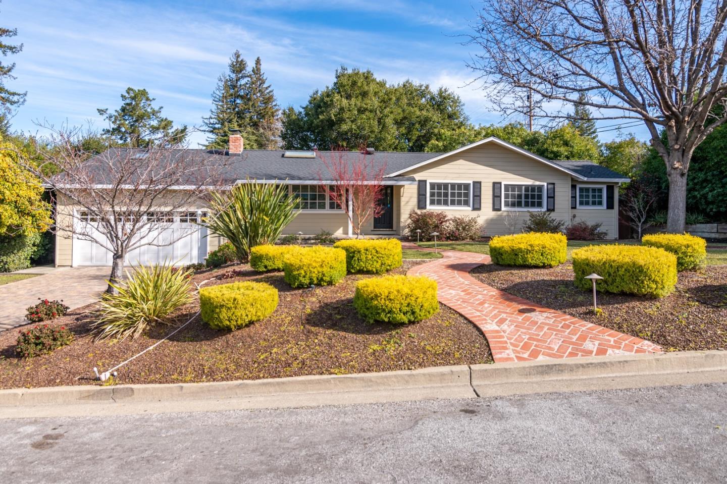 1345 Montclaire Way Los Altos Ca 94024 Deleon Realty