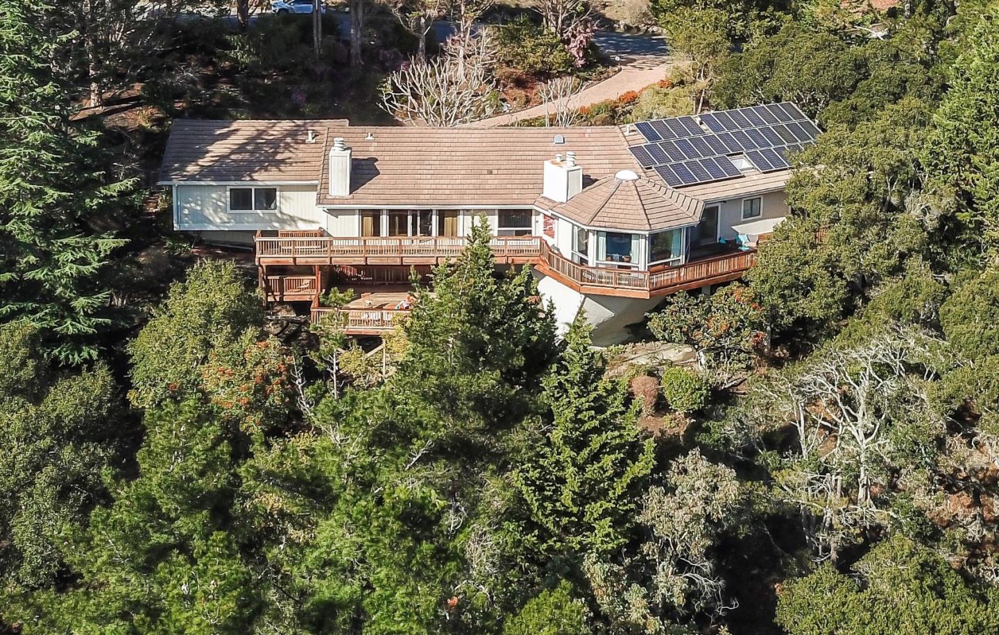 1105 Lakeview DR, Hillsborough, CA 94010 Sotheby's International