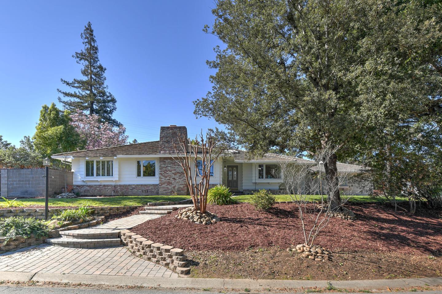 10571 Ainsworth Dr, Los Altos, CA 94024 - 3 Beds | 2/1 Baths (Sold ...