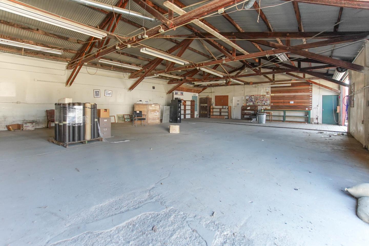 6380 Monterey Road, GILROY, California 95020, ,Comm Industrial For Sale,For Sale,Monterey Road,40963119