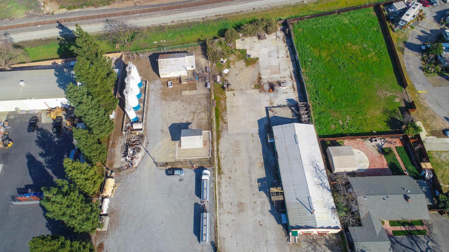 6380 Monterey Road, GILROY, California 95020, ,Comm Industrial For Sale,For Sale,Monterey Road,40963119