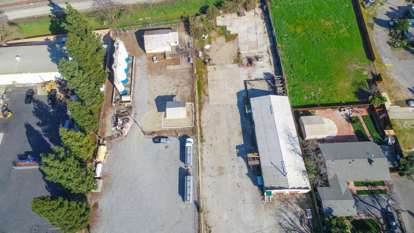 6380 Monterey Road, GILROY, California 95020, ,Comm Industrial For Sale,For Sale,Monterey Road,40963119