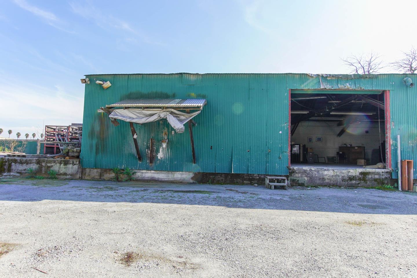 6380 Monterey Road, GILROY, California 95020, ,Comm Industrial For Sale,For Sale,Monterey Road,40963119