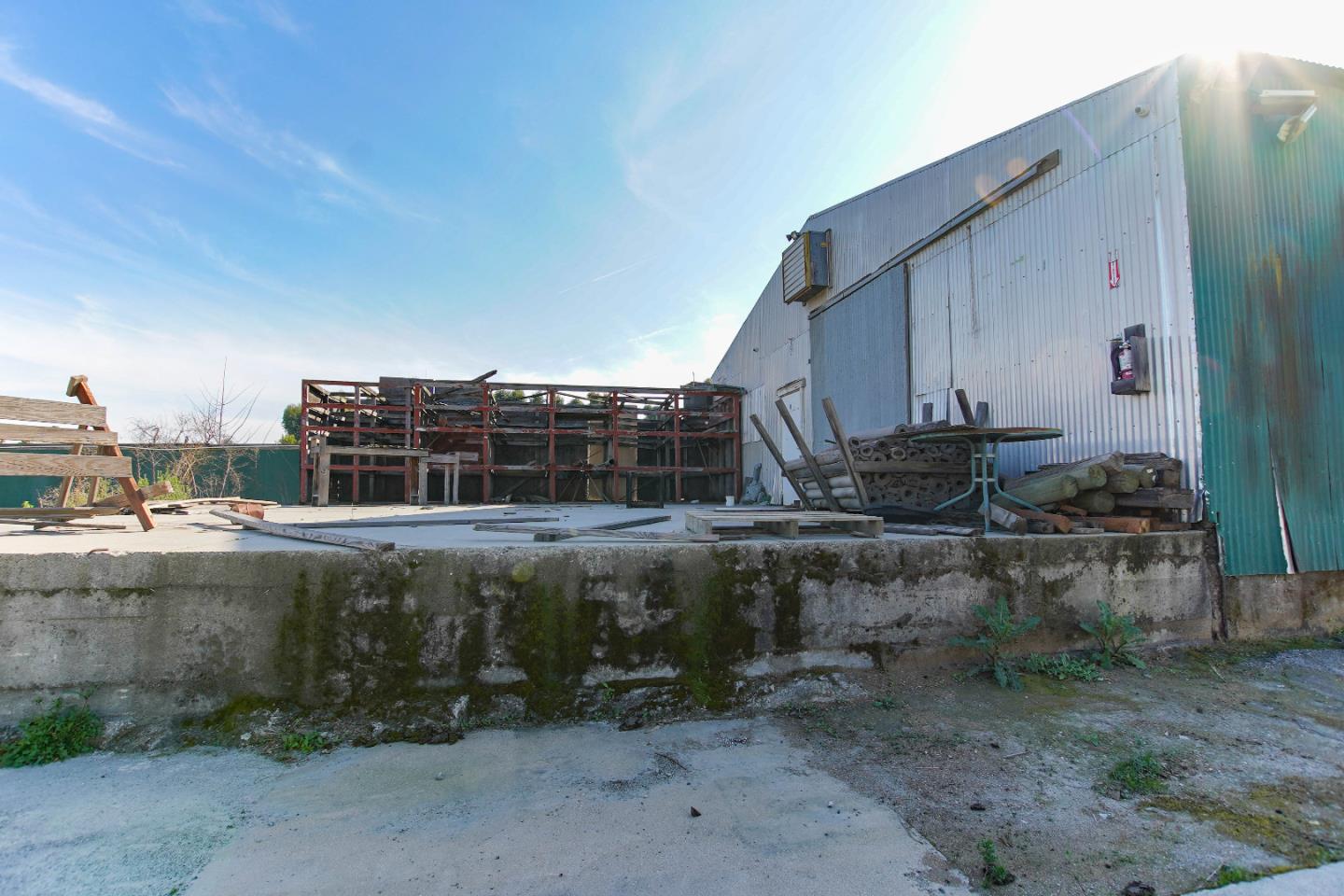 6380 Monterey Road, GILROY, California 95020, ,Comm Industrial For Sale,For Sale,Monterey Road,40963119