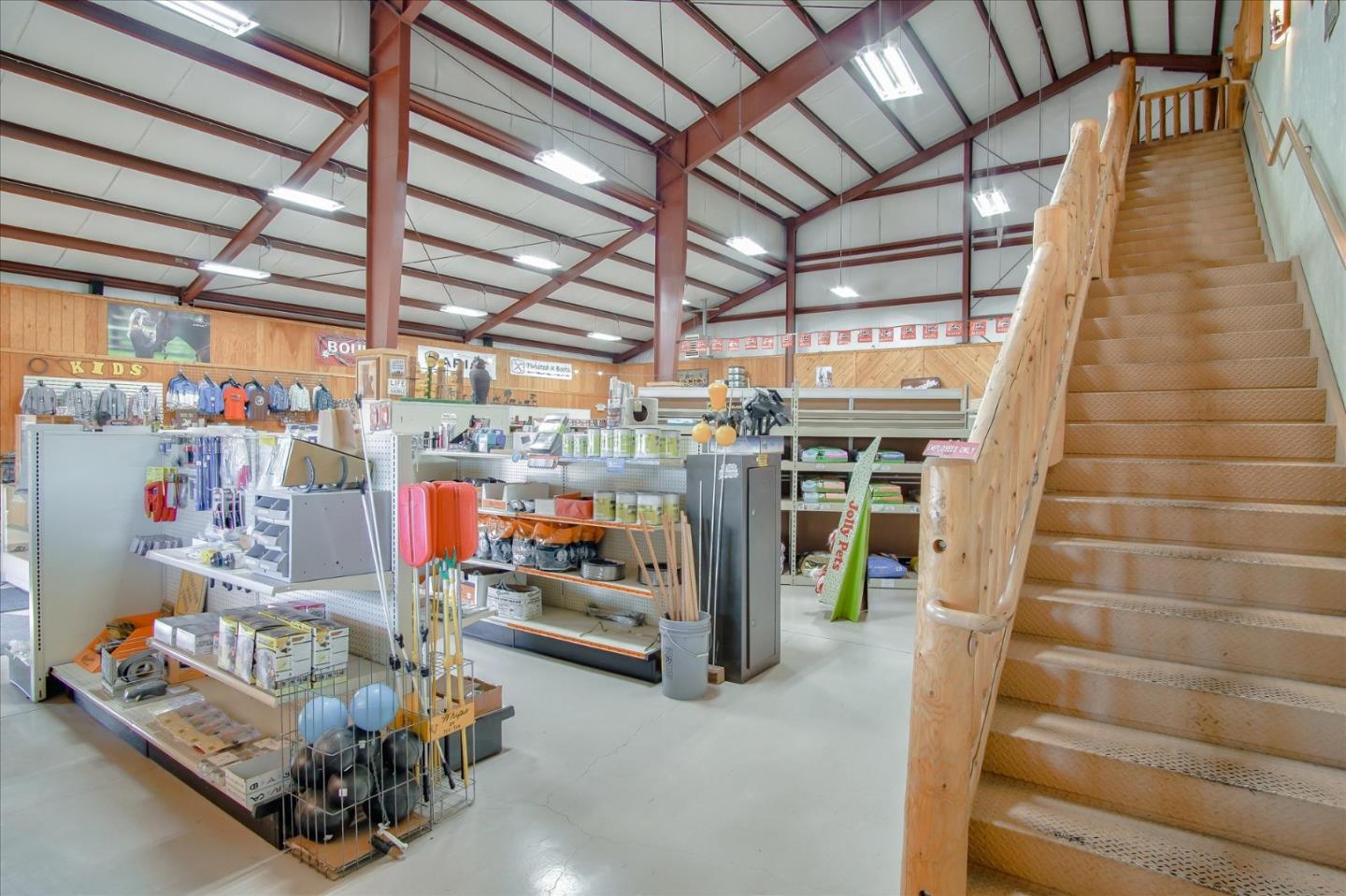 354 1st Street, HOLLISTER, California 95023, ,Comm Industrial For Sale,For Sale,1st Street,40963438