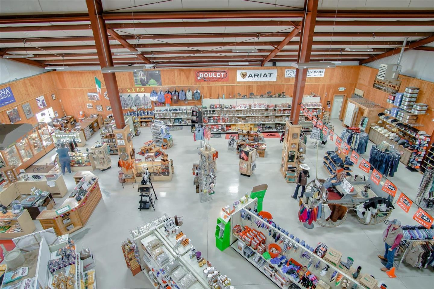 354 1st Street, HOLLISTER, California 95023, ,Comm Industrial For Sale,For Sale,1st Street,40963438