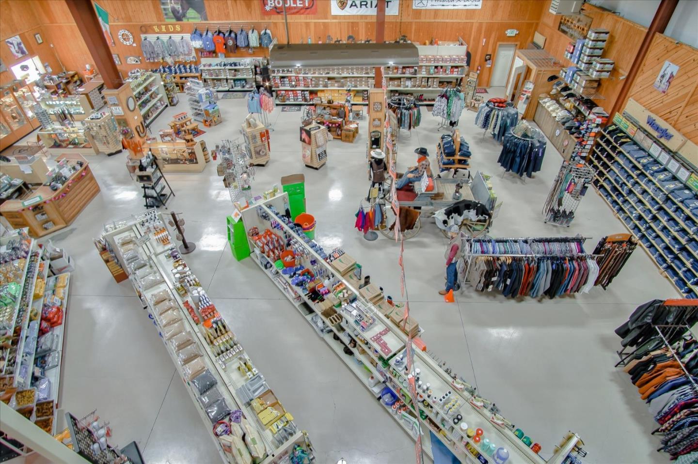 354 1st Street, HOLLISTER, California 95023, ,Comm Industrial For Sale,For Sale,1st Street,40963438