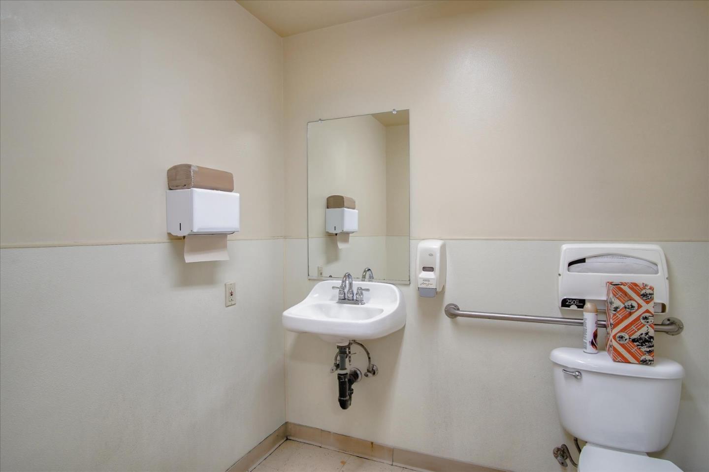 354 1st Street, HOLLISTER, California 95023, ,Comm Industrial For Sale,For Sale,1st Street,40963438