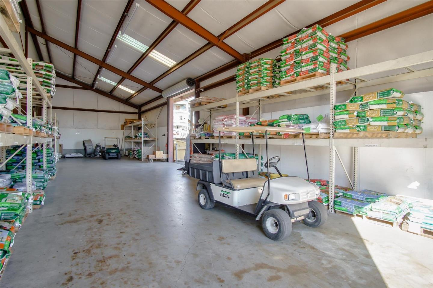 354 1st Street, HOLLISTER, California 95023, ,Comm Industrial For Sale,For Sale,1st Street,40963438