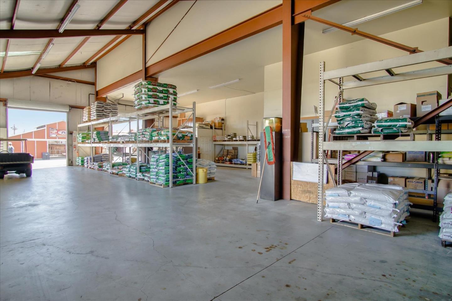 354 1st Street, HOLLISTER, California 95023, ,Comm Industrial For Sale,For Sale,1st Street,40963438