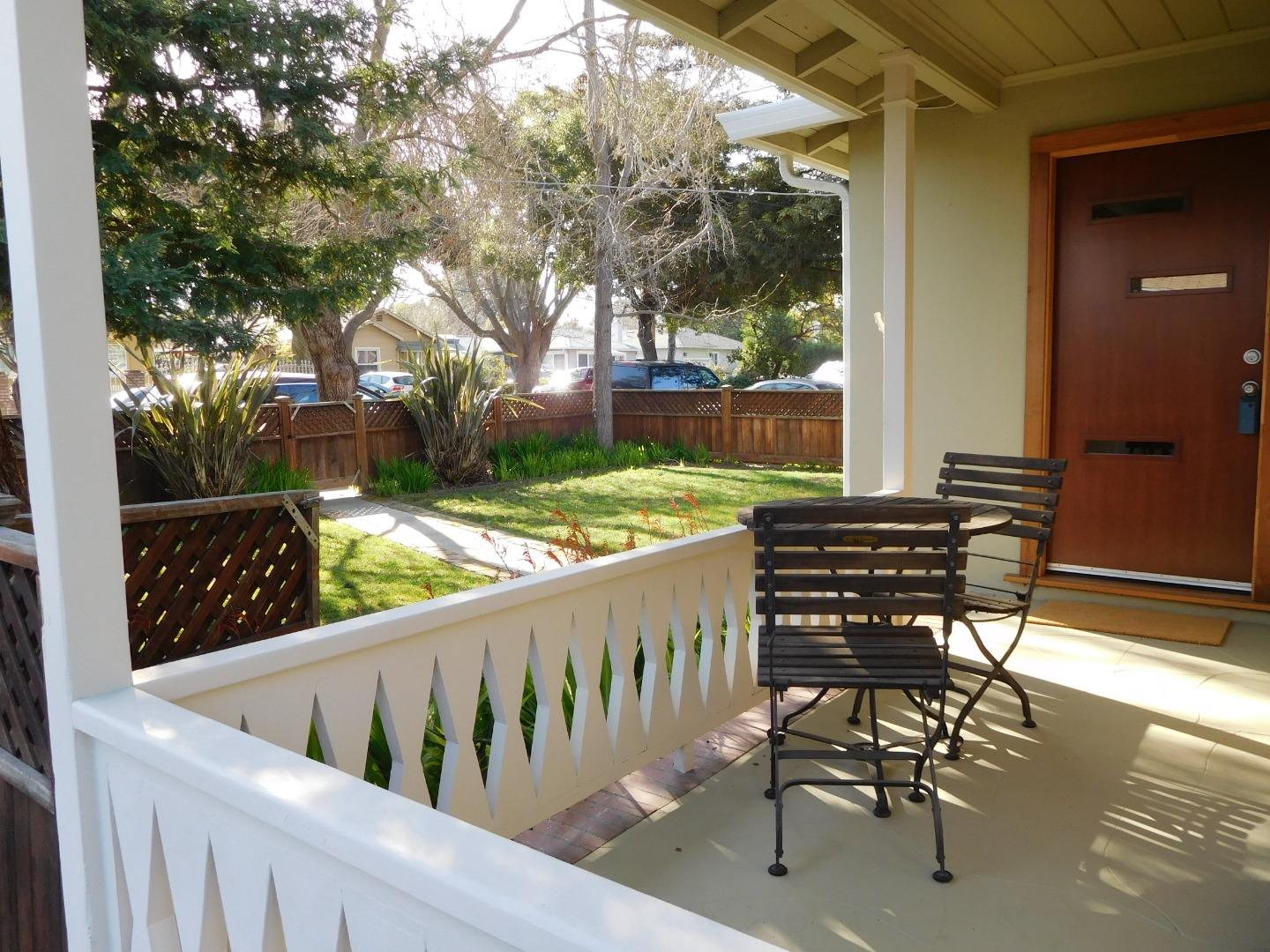 Detail Gallery Image 1 of 1 For 429 6th Ave, Menlo Park,  CA 94025 - 2 Beds | 2 Baths