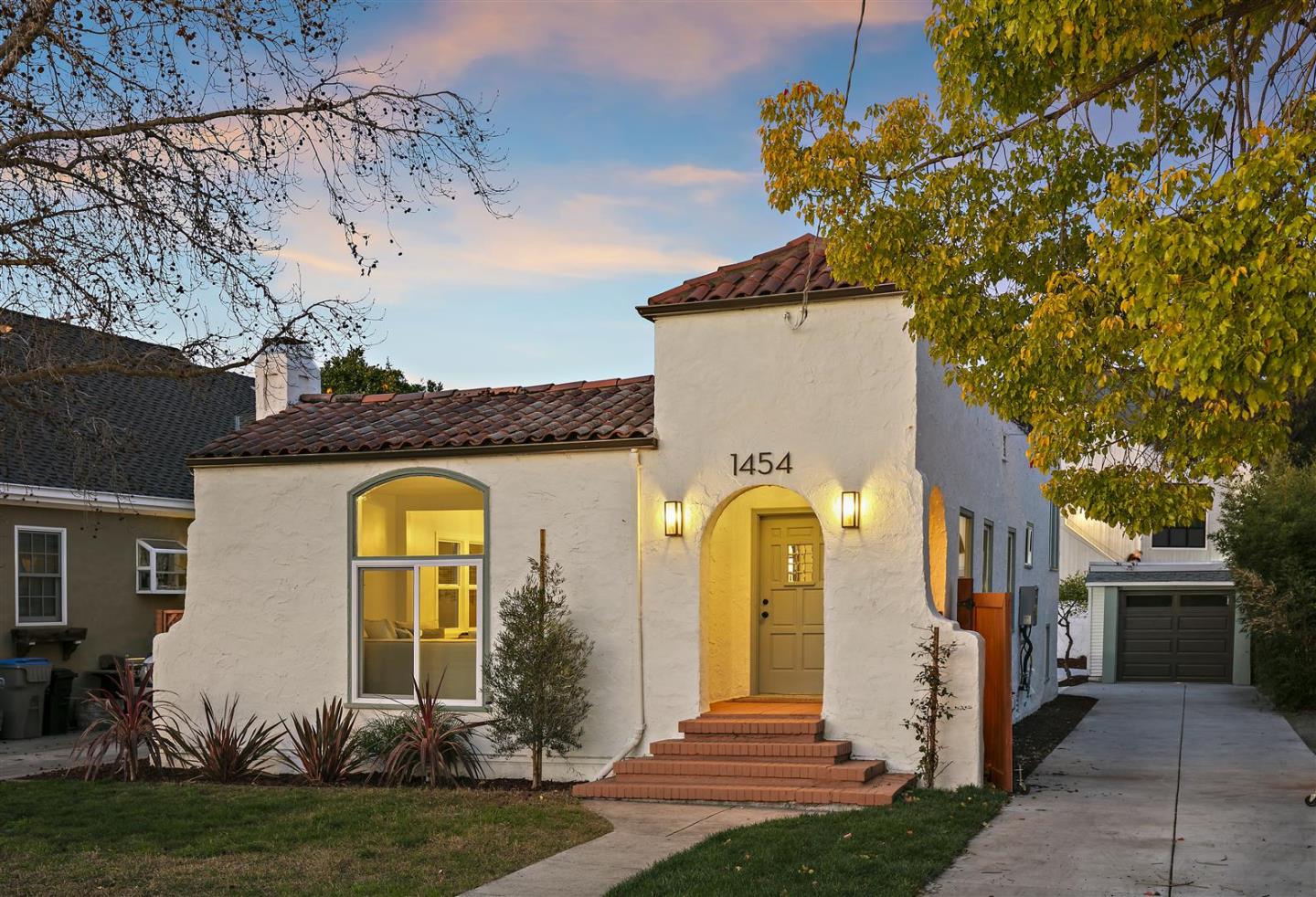 Detail Gallery Image 1 of 1 For 1454 Burrell Ct, San Jose,  CA 95126 - 2 Beds | 1 Baths